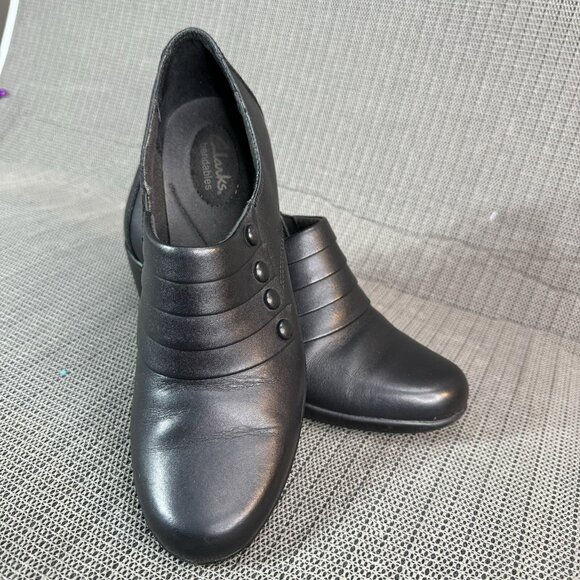 CLARKS Bendables Ingalls Falls Shoe Black Leather Slip On Bootie Boot Size 10M - Picture 2 of 8